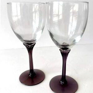 2 Vintage Wine Glasses/Goblet. Amethyst/Deep Lavender
